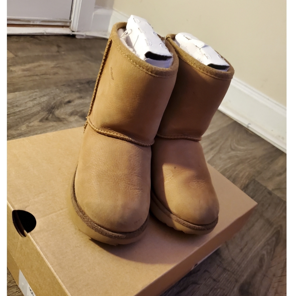 💋 Girls Uggs